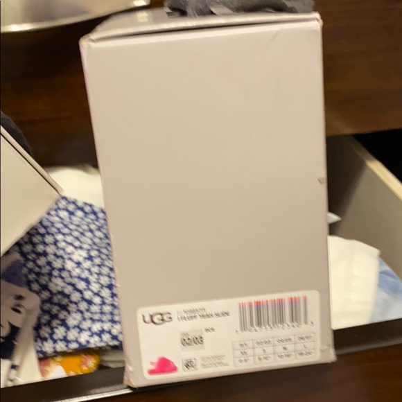 Ugg Fluff Yeah Slide - Picture 4 of 4